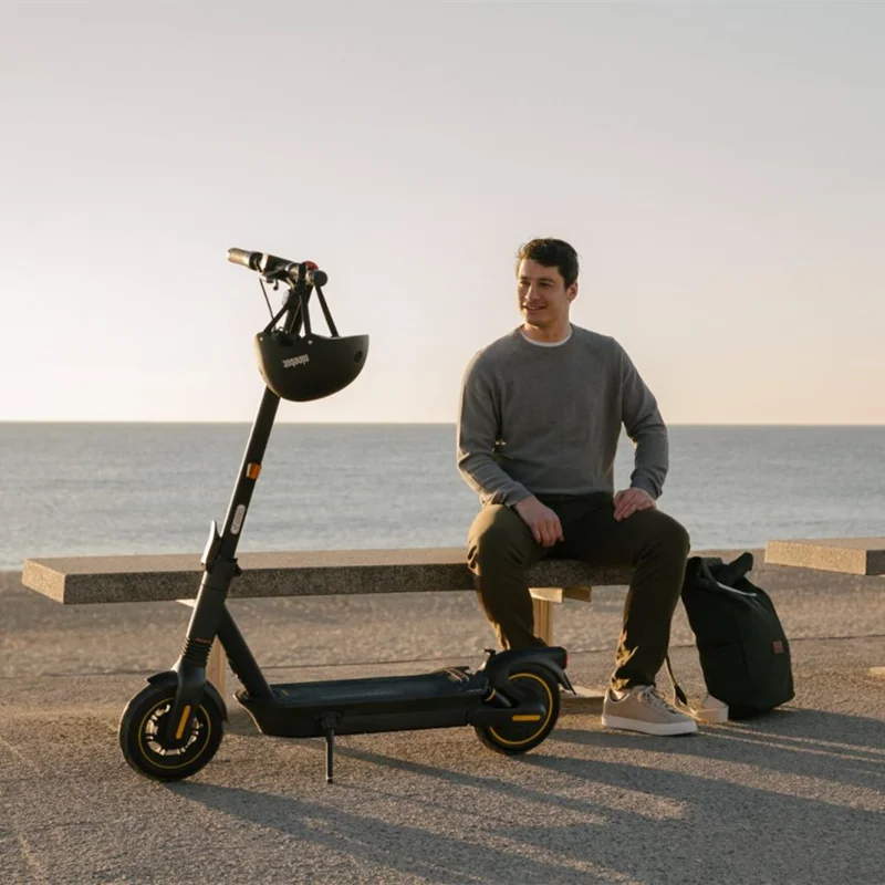 Trotinete SEGWAY Max G2 Ninebot - Elétrica, Velocidade Máx 35 km/h, Alcance de Até 70 km Trotinete SEGWAY Max G2 Ninebot - Elétrica, Velocidade Máx 35 km/h, Alcance de Até 70 km